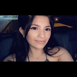 Meet your Posher, Jadea